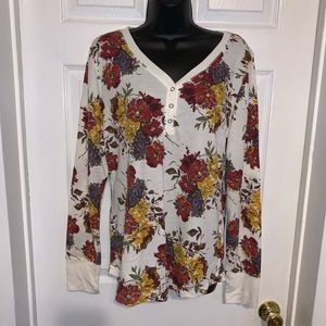 NWOT Floral Henley shirt XL